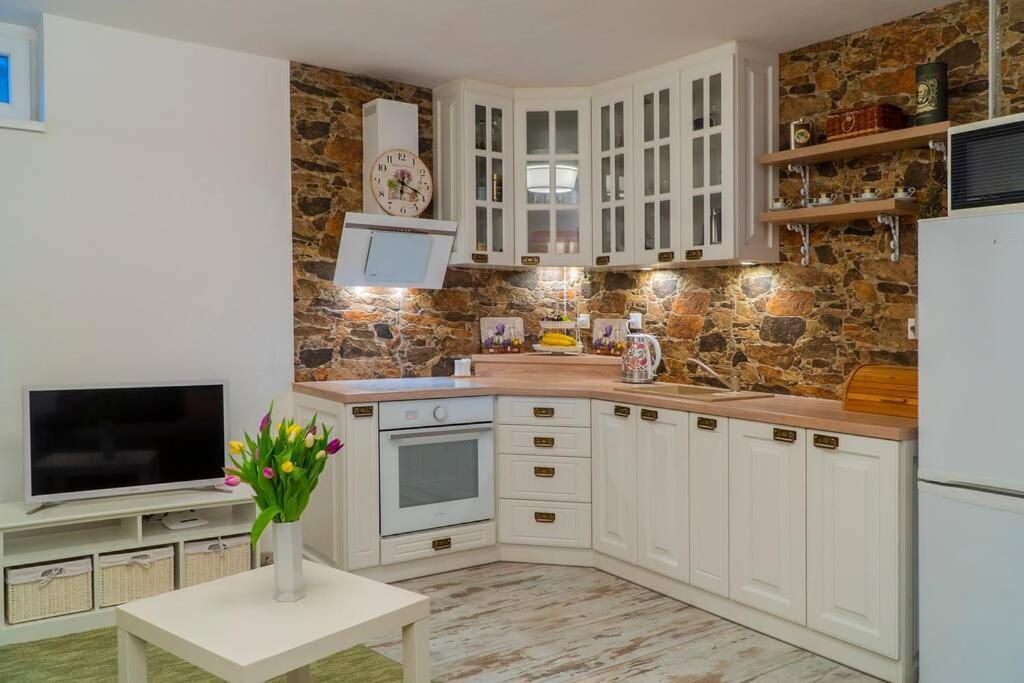 Provensalsky Rodinny Apartman Mandolina Бойниці Екстер'єр фото